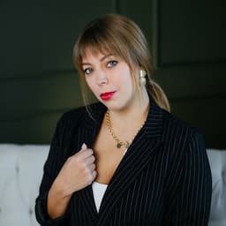 Nadezhda Goltsova, Head of the Epil Silk Salon